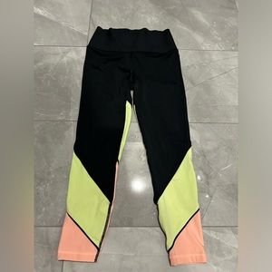 Women’s Gap Fit capris size small